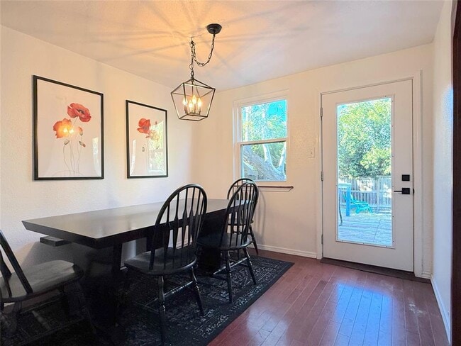 Photo - 505 E 4th St