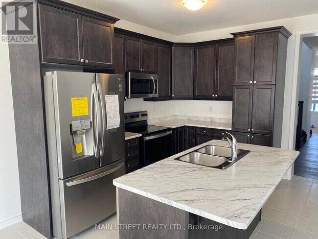 Photo - 867 Whitlock Ave