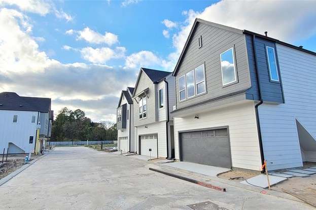 Photo - 311 Cyclamen St