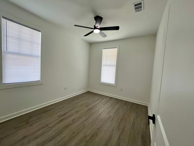 Photo - 1934 Elvin Dr