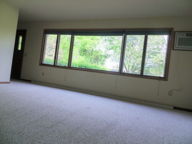 Photo - Chalet Gardens Apartments