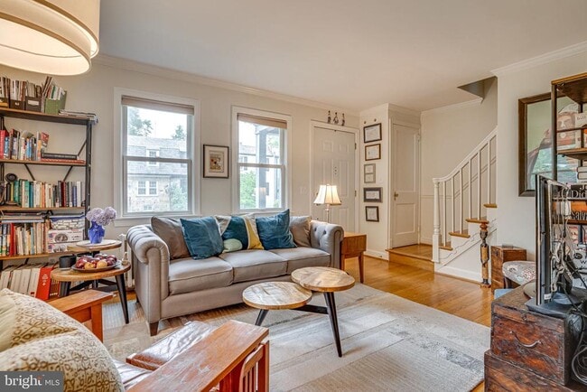 Photo - 3 E Linden St