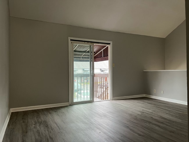 Photo - 755 Burcale Rd