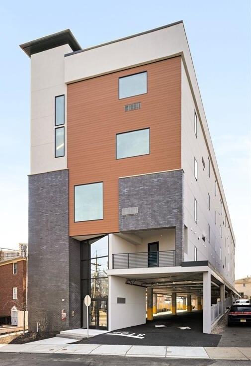 Building Photo - 240 Columbia Ave