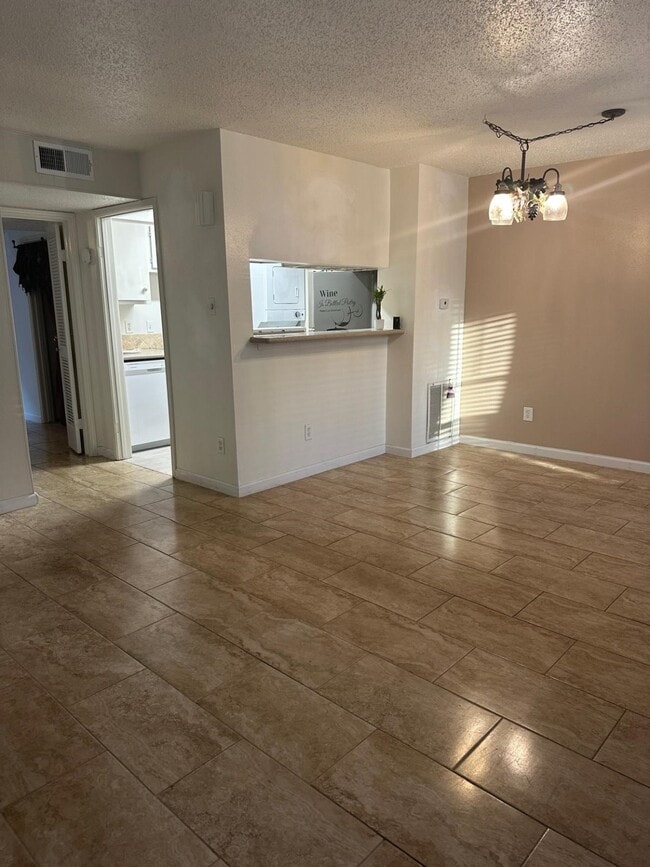 Photo - 6410 Del Monte Dr Unidad 114