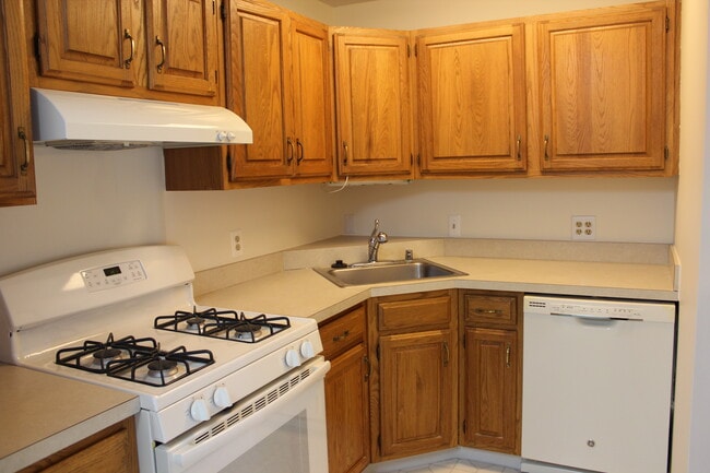 Photo - 216 Locust St SW Unit 129