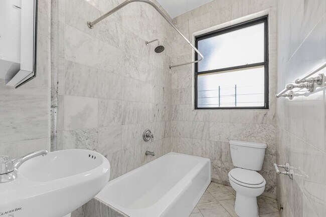 Photo - 220 W 98th St Unit 8L