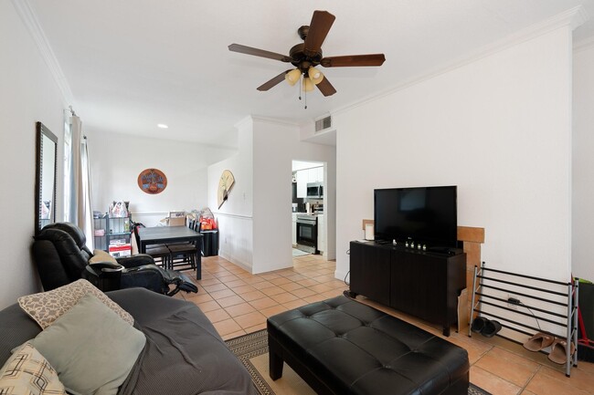 Photo - 8055 Cambridge St Unidad 87