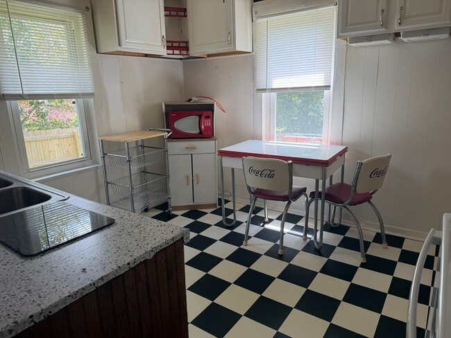 Photo - 2274 Pioneer Dr