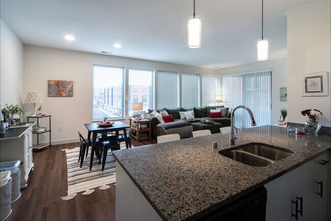 Harbor View Apartments