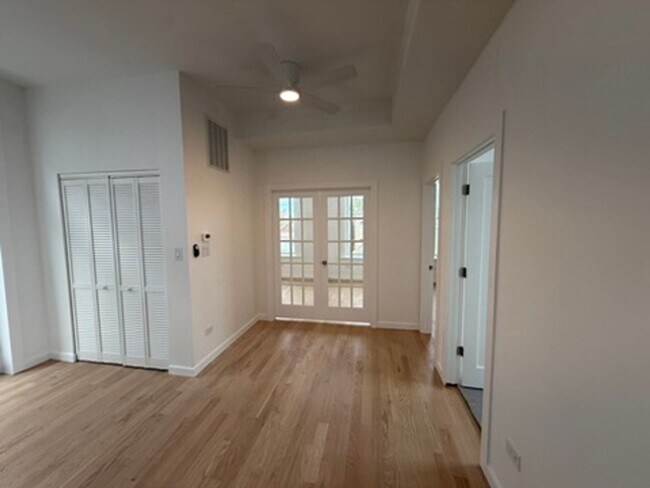 1634 W 21st St Unidad 3 Rear