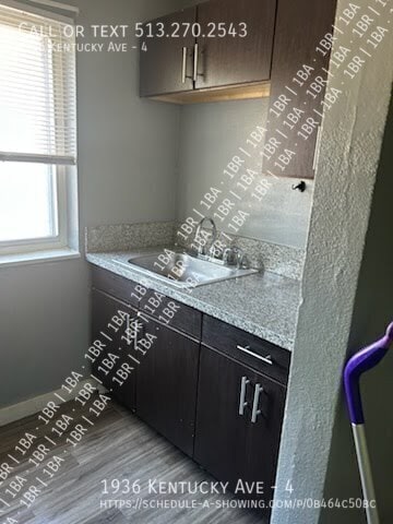 Building Photo - 1936 Kentucky Ave Unit 4