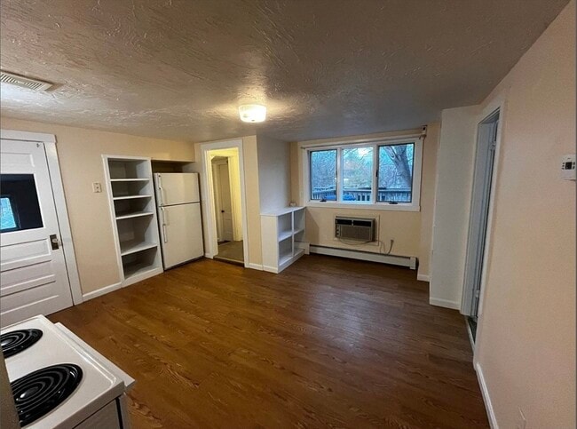 Photo - 600 Main St Unit 2