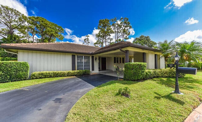 Building Photo - 493 Forestview Dr Rental