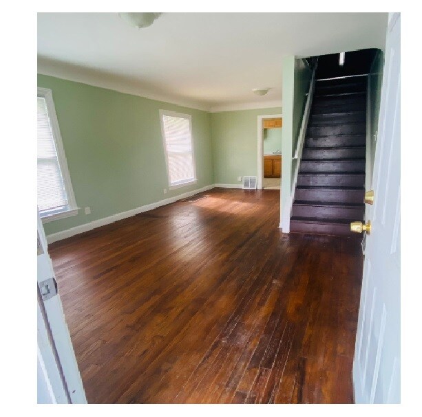 Photo - 24833 Bennett St