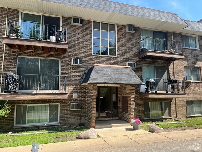 Building Photo - 215 Hale St Rental