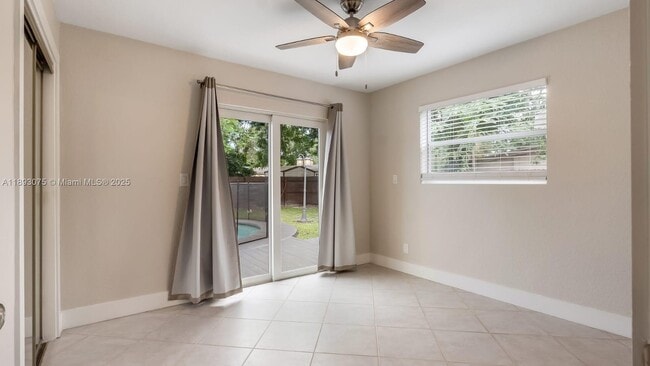 Photo - 740 Beachwood Ln