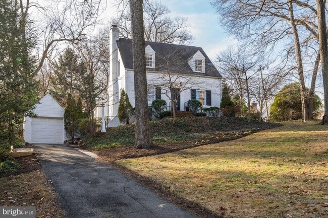 Photo - 1628 N Harrison St