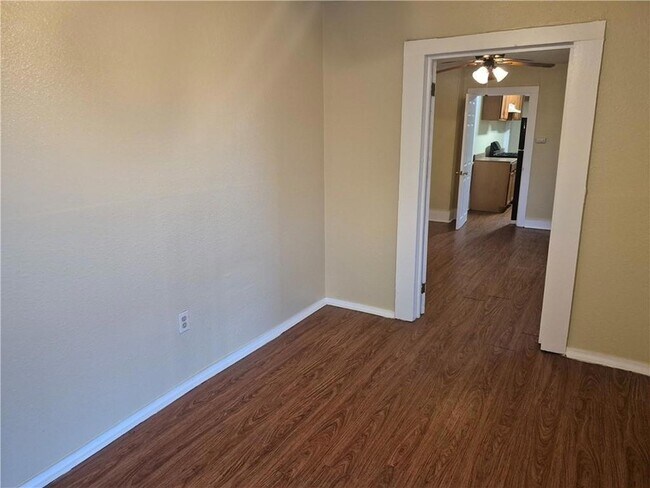 Photo - 1526 Spain St Unidad B