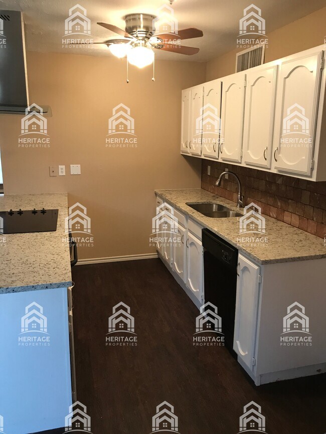 Photo - 2004 Newbury Dr