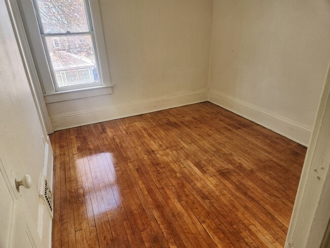 Photo - 3127 N Bartlett Ave