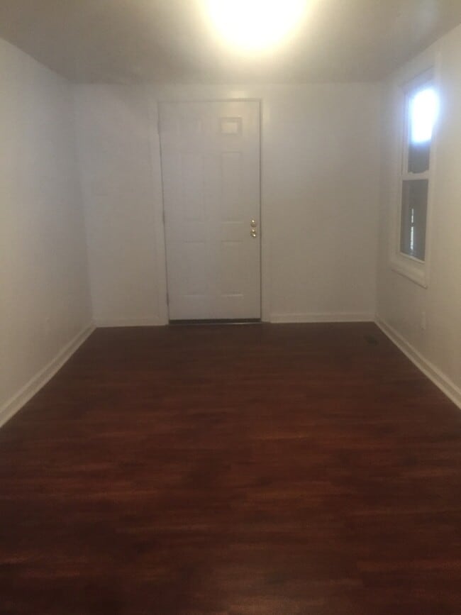 Photo - 3 Bedroom House in Downtown York