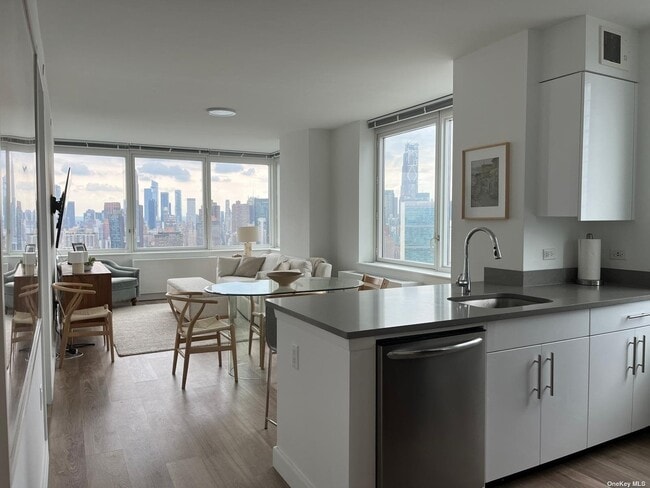 Photo - 5241 Center Blvd Unit 4210