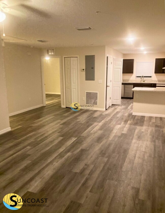 Photo - Beautiful Move-in Ready 2/2 Available Now ... Unidad 4