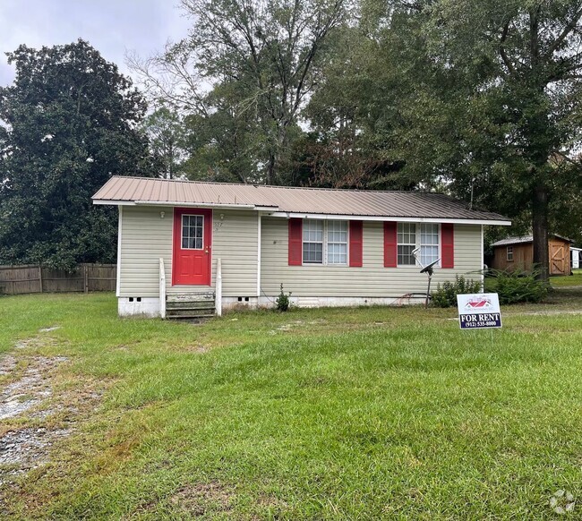 Building Photo - 2 BED/1 BATH HOUSE