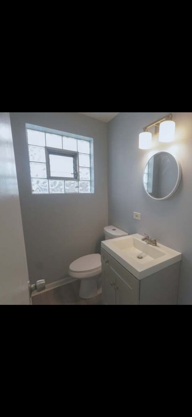 Photo - 7950 S Lafayette Ave Unidad Apartment