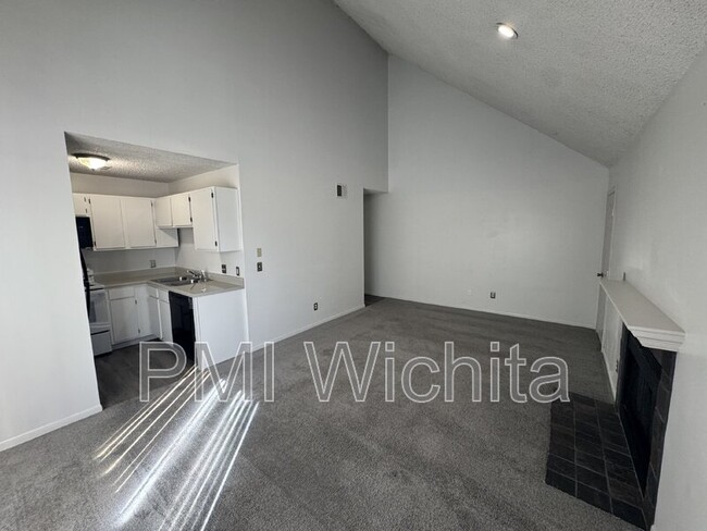 Photo - 3501 W 21st St N Unidad 7