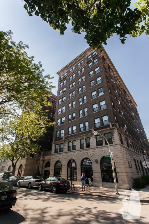 Building Photo - 462 W Briar Pl Unit #2G Rental