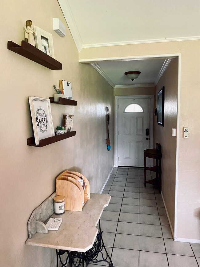 Photo - 1109 N Noble Rd