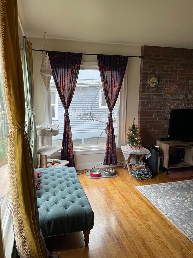 Photo - 123 Livingston St Unit #1