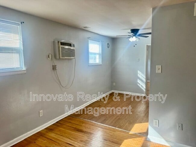 Photo - 9513 Hoff St