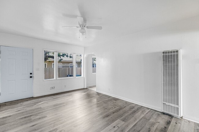 Photo - 13410 S Vermont Ave Unidad 13410