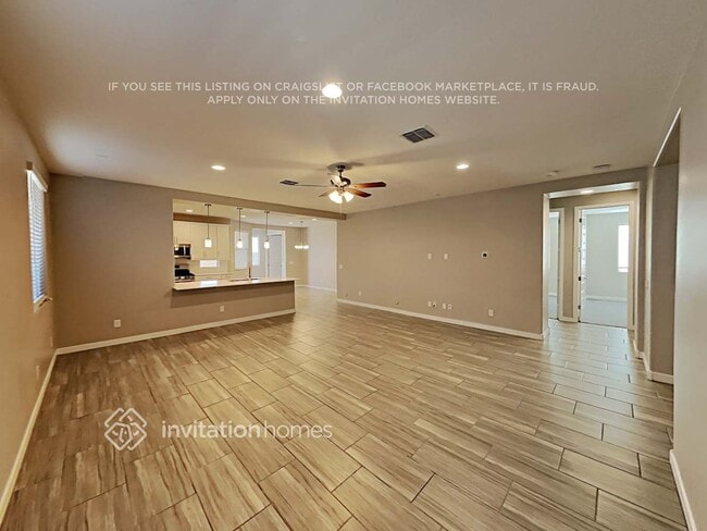 Photo - 5921 N 195th Dr