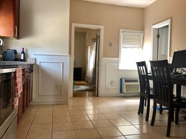Photo - 370 Bunker Hill St Unit 2
