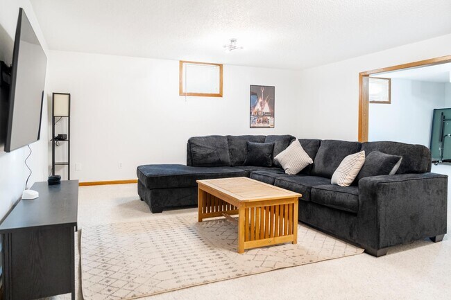 Photo - 613 Fruitdale St