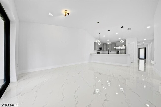 Photo - 1010 Jaguar Blvd