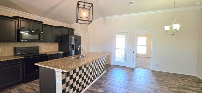 Photo - 1025 Pine Leaf Pl