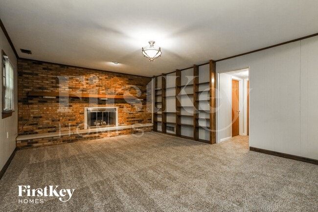 8341 Rodney Dr