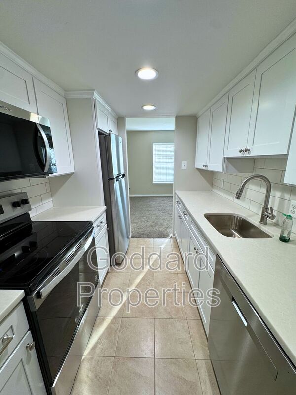 Photo - 8843 Hayshed Ln