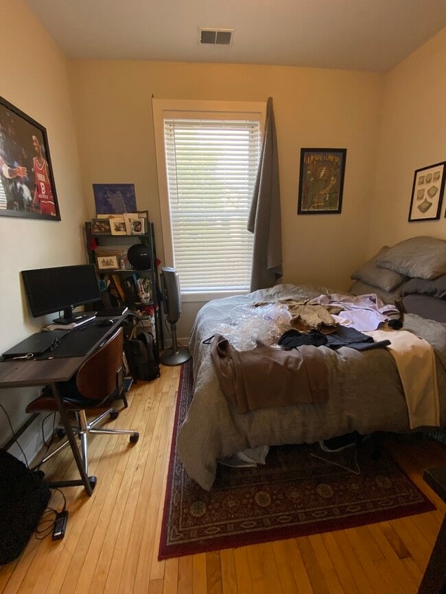 Photo - 2778 N Kenmore Ave Unit 3