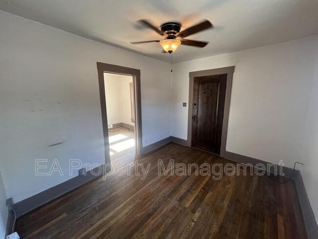 Photo - 1209 7th St NW