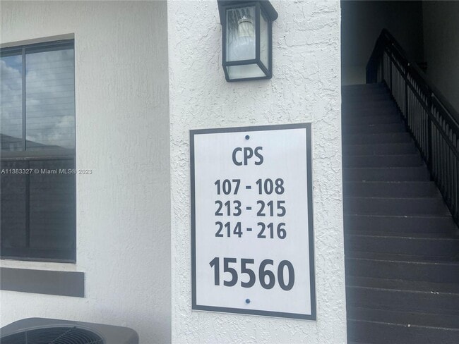 Photo - 15560 SW 136th St