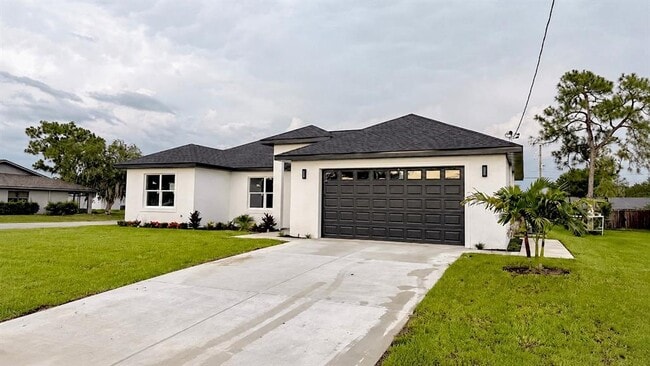 Photo - 4200 Leaf Rd