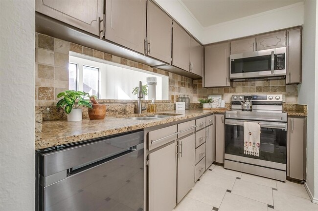 Photo - 115 Brentwood Ct