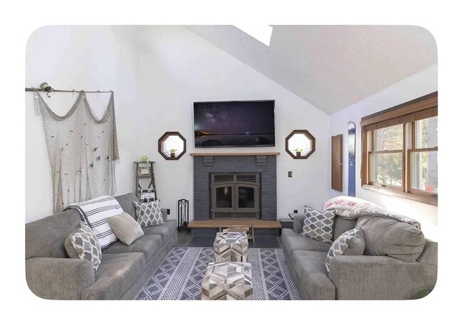 1188 Alpine Dr