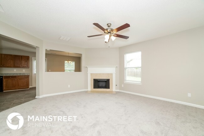 Photo - 515 Abercorn Ct